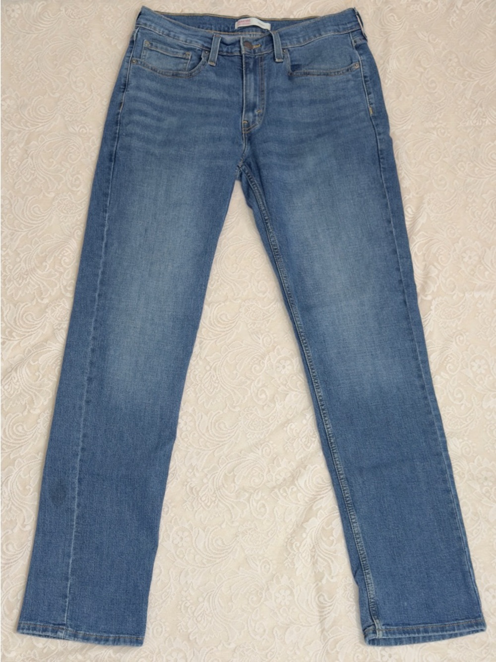 Levi Classic Light Blue Straight Leg Jeans W 32 L 34